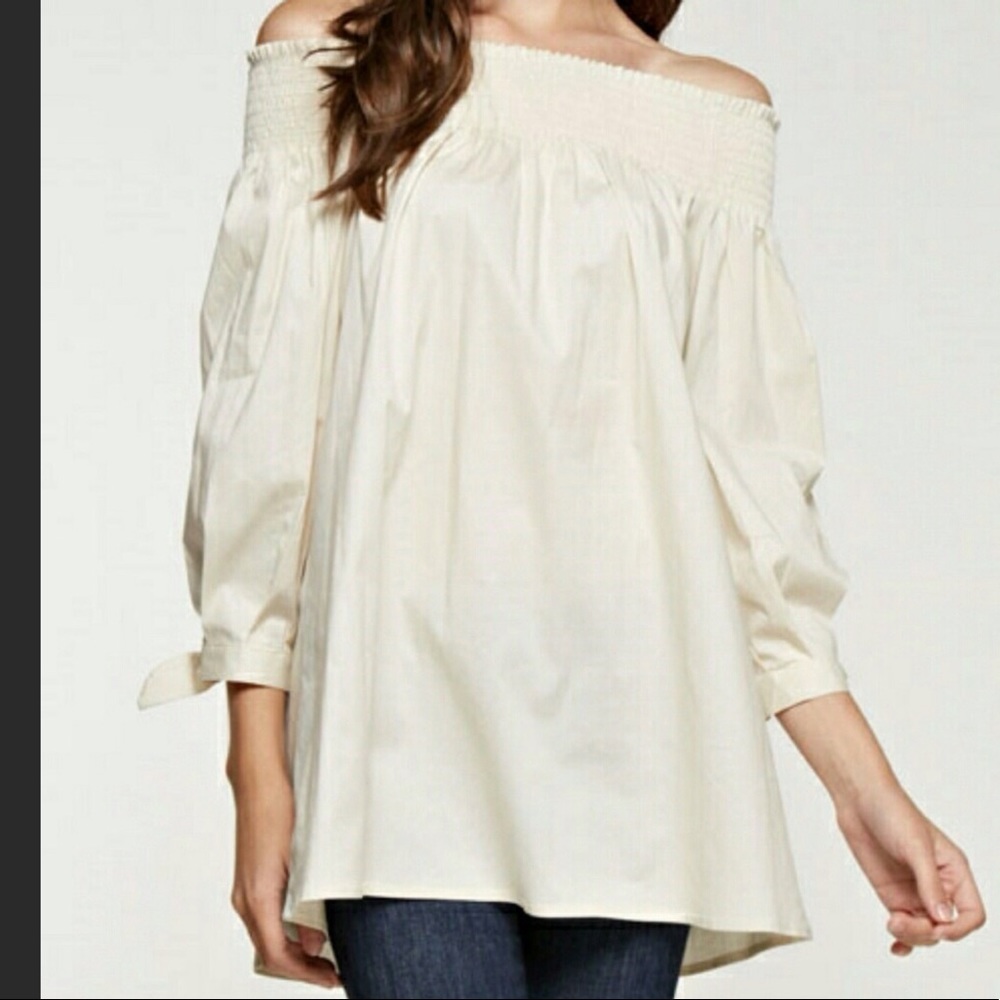 NWT Smocked  B2V Tunic